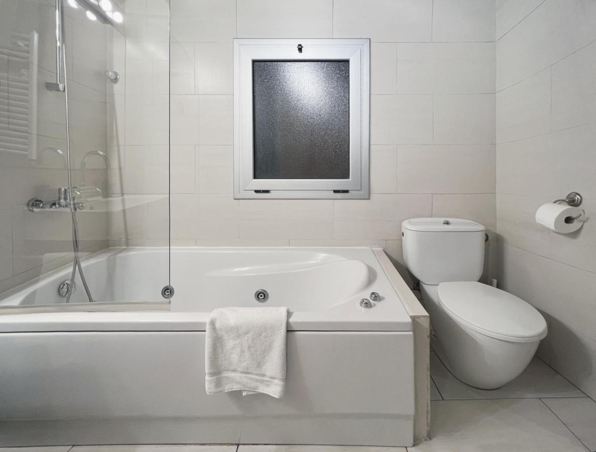 Stay U-Nique Apartments Placa Universitat Barcelona Zewnętrze zdjęcie